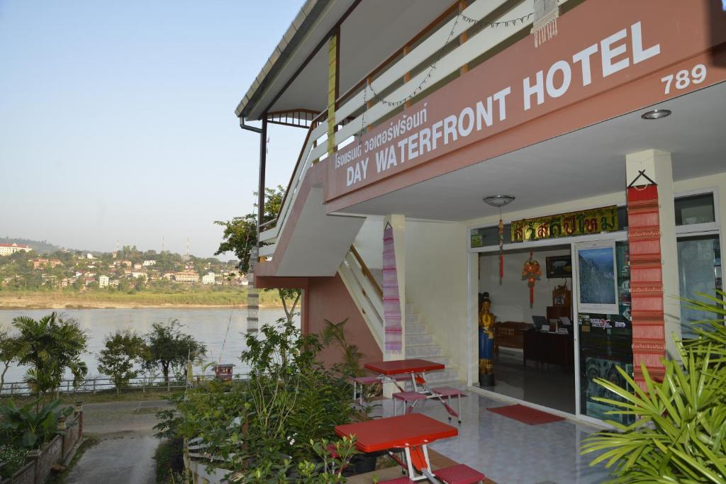 Day Waterfront Hotel Chiang Khong Exterior foto